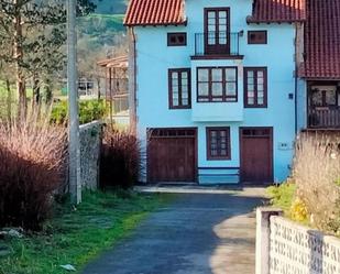 Vista exterior de Finca rústica en venda en Solórzano amb Balcó