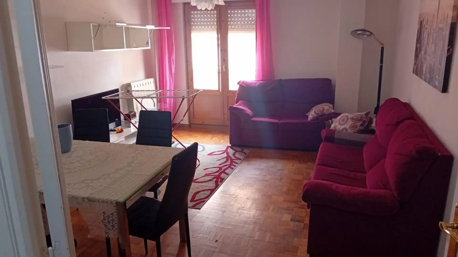 Wohnzimmer von Wohnung zur untervermieten in Valencia de Don Juan