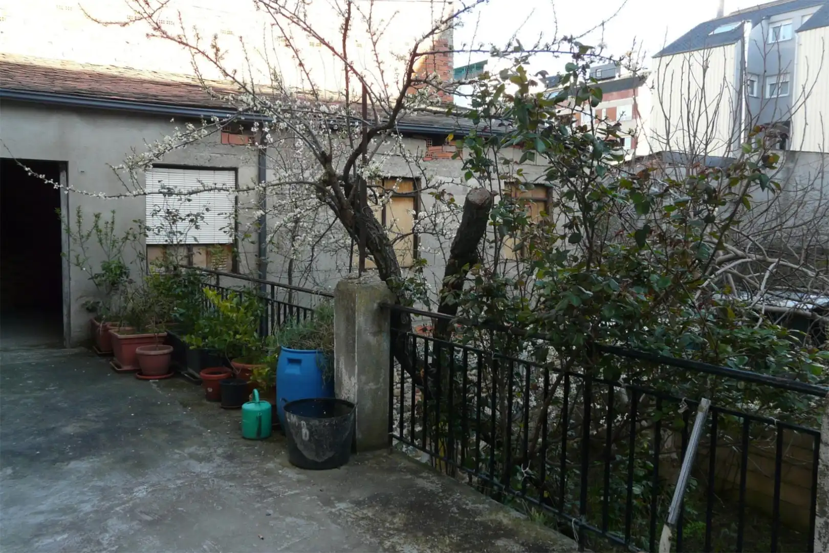 Casa o xalet en venda a Rúa Vigo, 1, O Barco de Valdeorras Jardí de Casa o xalet en venda en O Barco de Valdeorras amb Jardí privat, Terrassa i Traster