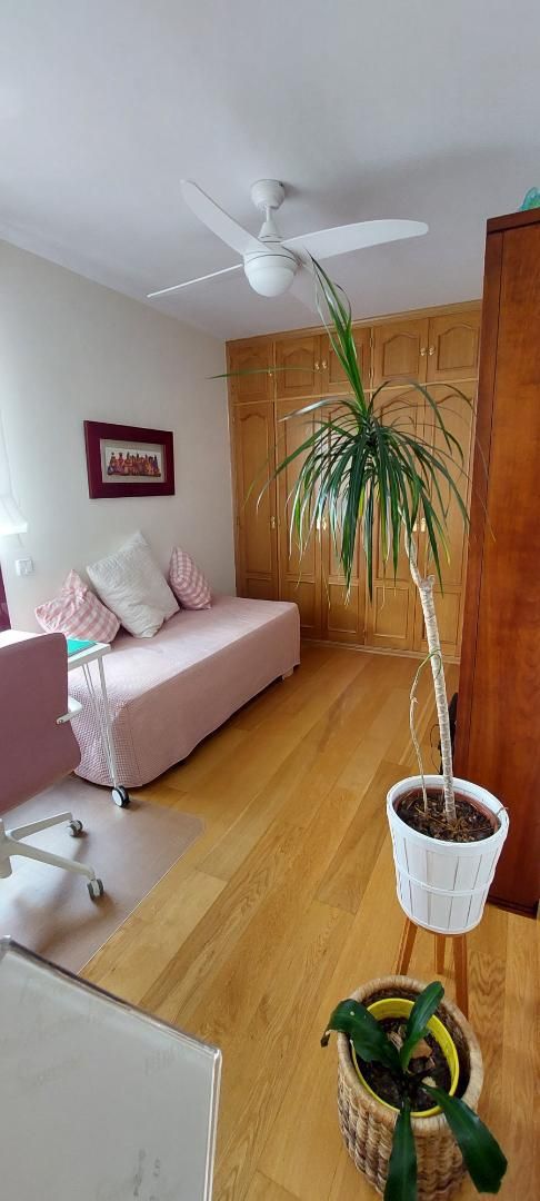 Bedroom of Flat to share in  Madrid Capital  with Air Conditioner, Heating and Parquet flooring