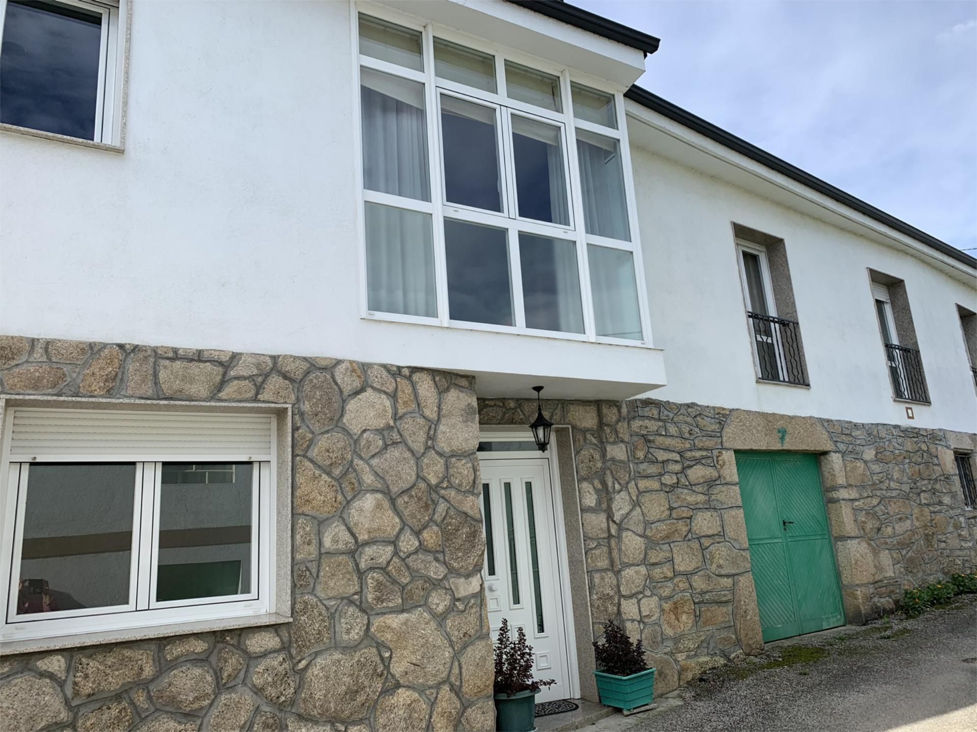 Exterior view of House or chalet for sale in A Pobra de Trives   with Private garden, Storage room and Furnished