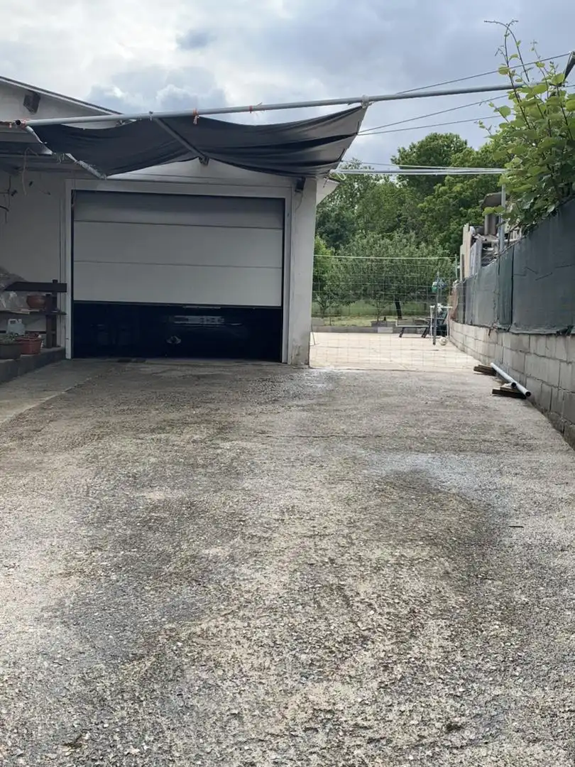 Casa o chalet en venta en Rua San Salvador, 9, A Pobra de Trives Parking de Casa o chalet en venta en A Pobra de Trives con Jardín privado, Trastero y Amueblado