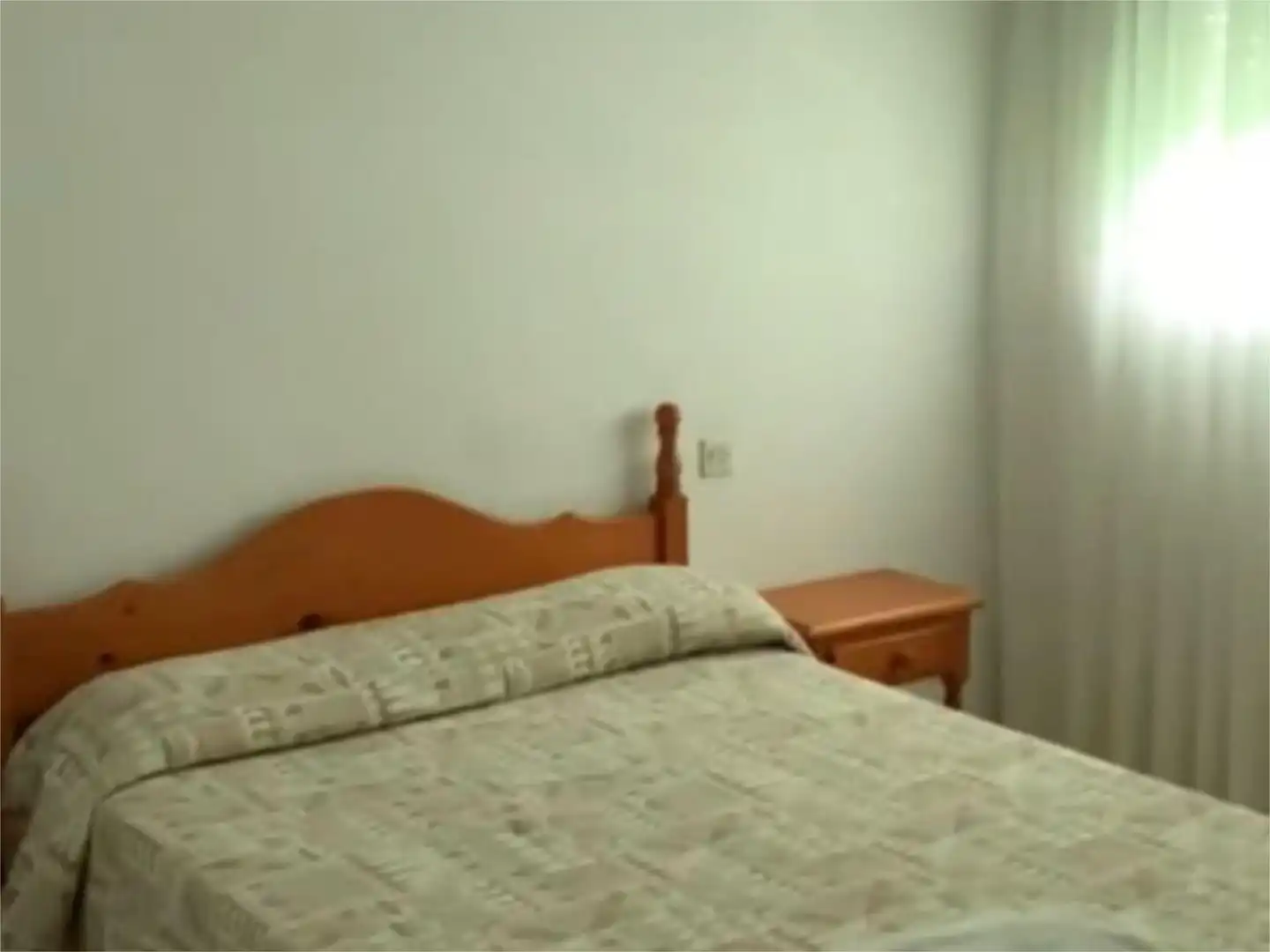 Maisonette zur Miete in Calle Simón de Rojas Clemente, 15, V Centenario - Piletas - Capuchinos Schlafzimmer von Maisonette zur Miete in Sanlúcar de Barrameda mit Privatgarten, Terrasse und Abstellraum