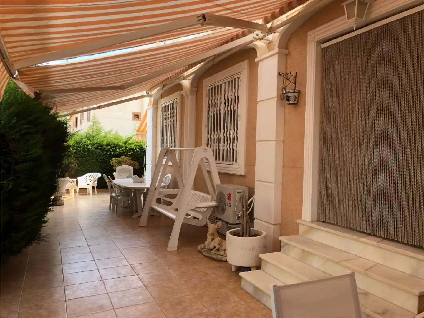 Casa adosada en venda a Calle Elda, 91, Playa Tamarit - Playa Lissa Terrassa de Casa adosada en venda en Santa Pola amb Aire condicionat i Balcó