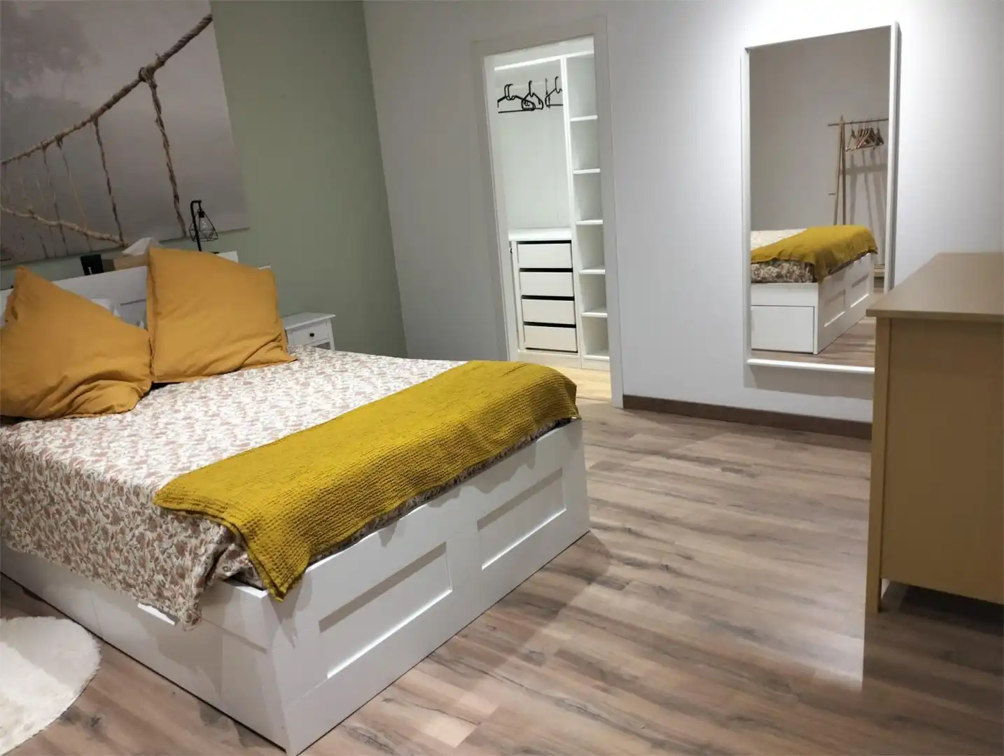 Planta baixa de lloguer a Calle Ronda Carlota, 7, San Alberto - La Alcubilla - Florisol Dormitori de Planta baixa de lloguer en Málaga Capital amb Aire condicionat