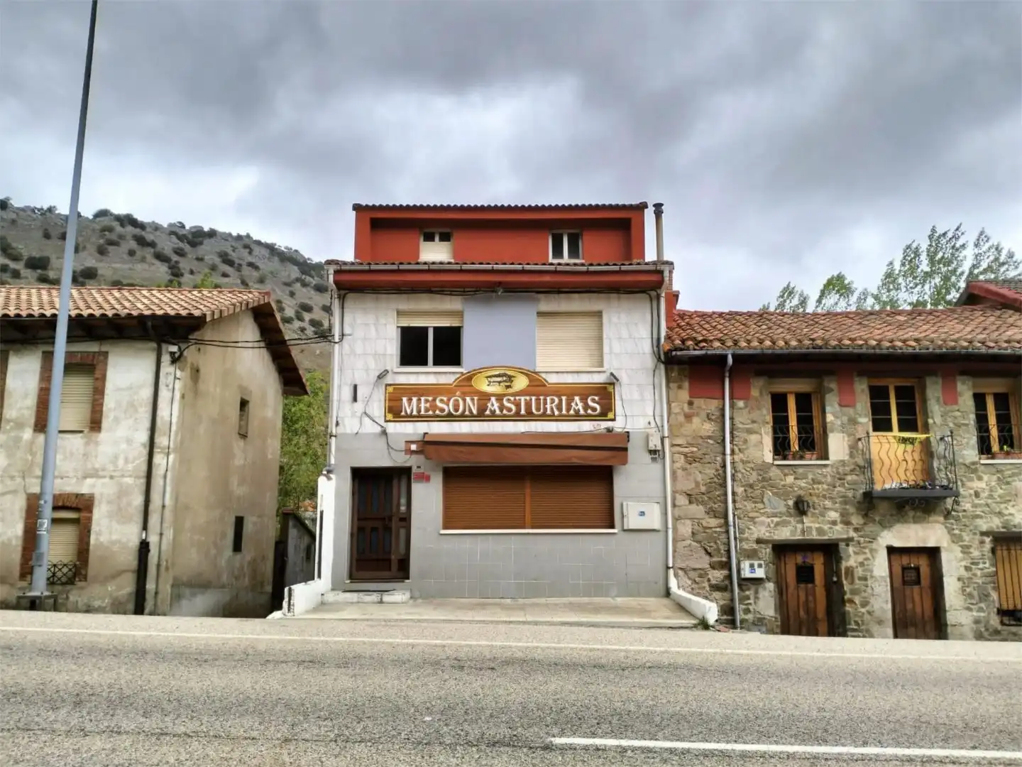 Geschaftsraum zum Verkauf in Travesía Asturias, 3, La Pola de Gordón Außenansicht von Geschaftsraum zum Verkauf in La Pola de Gordón mit Heizung und Möbliert