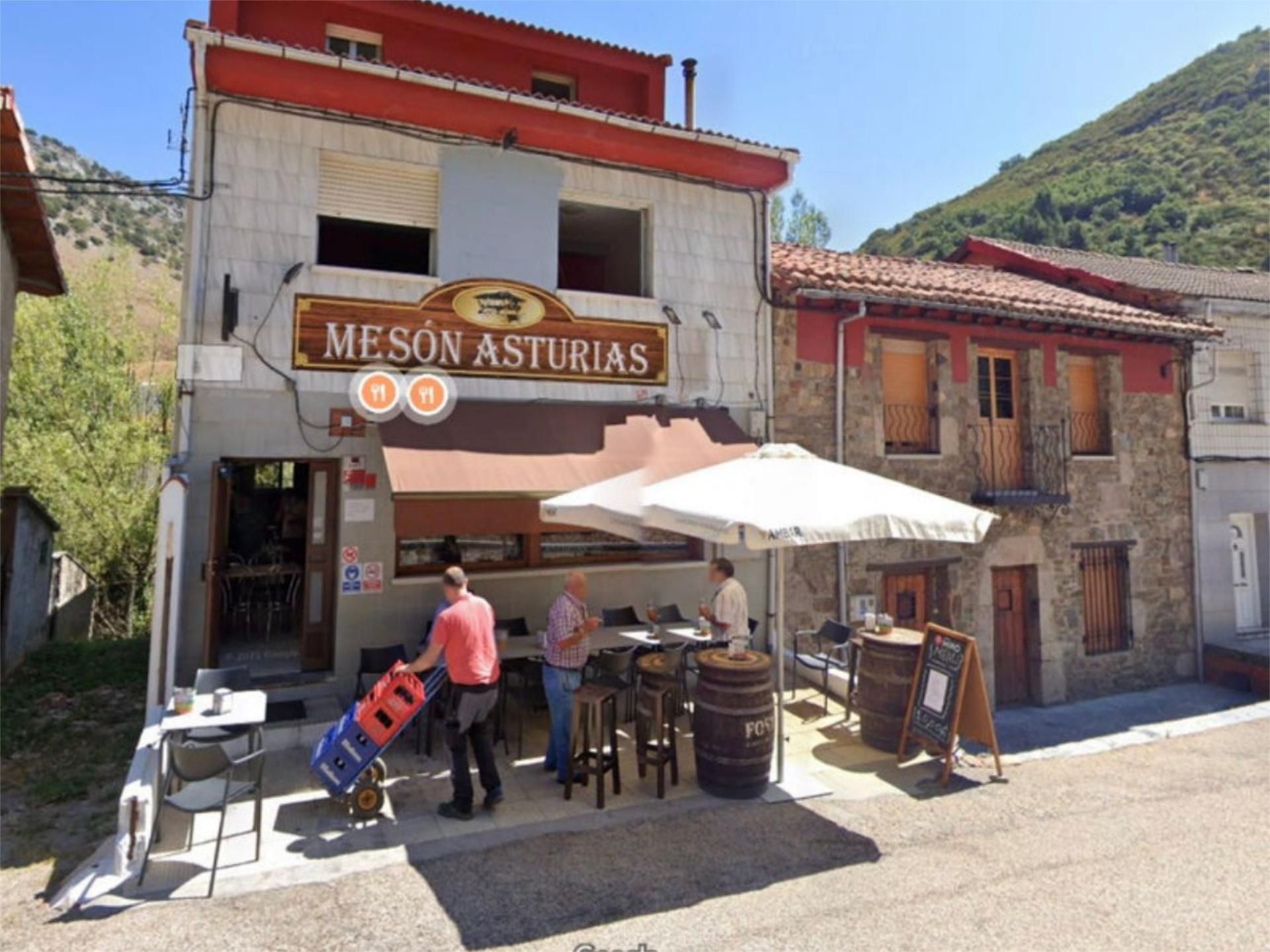Local en venda en La Pola de Gordón  amb Calefacció i Moblat