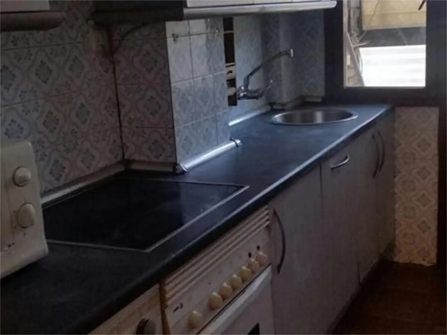 Dúplex en venta en Calle Capitán Lozano, 20, La Pola de Gordón Cocina de Dúplex en venta en La Pola de Gordón con Calefacción, Jardín privado y Parquet