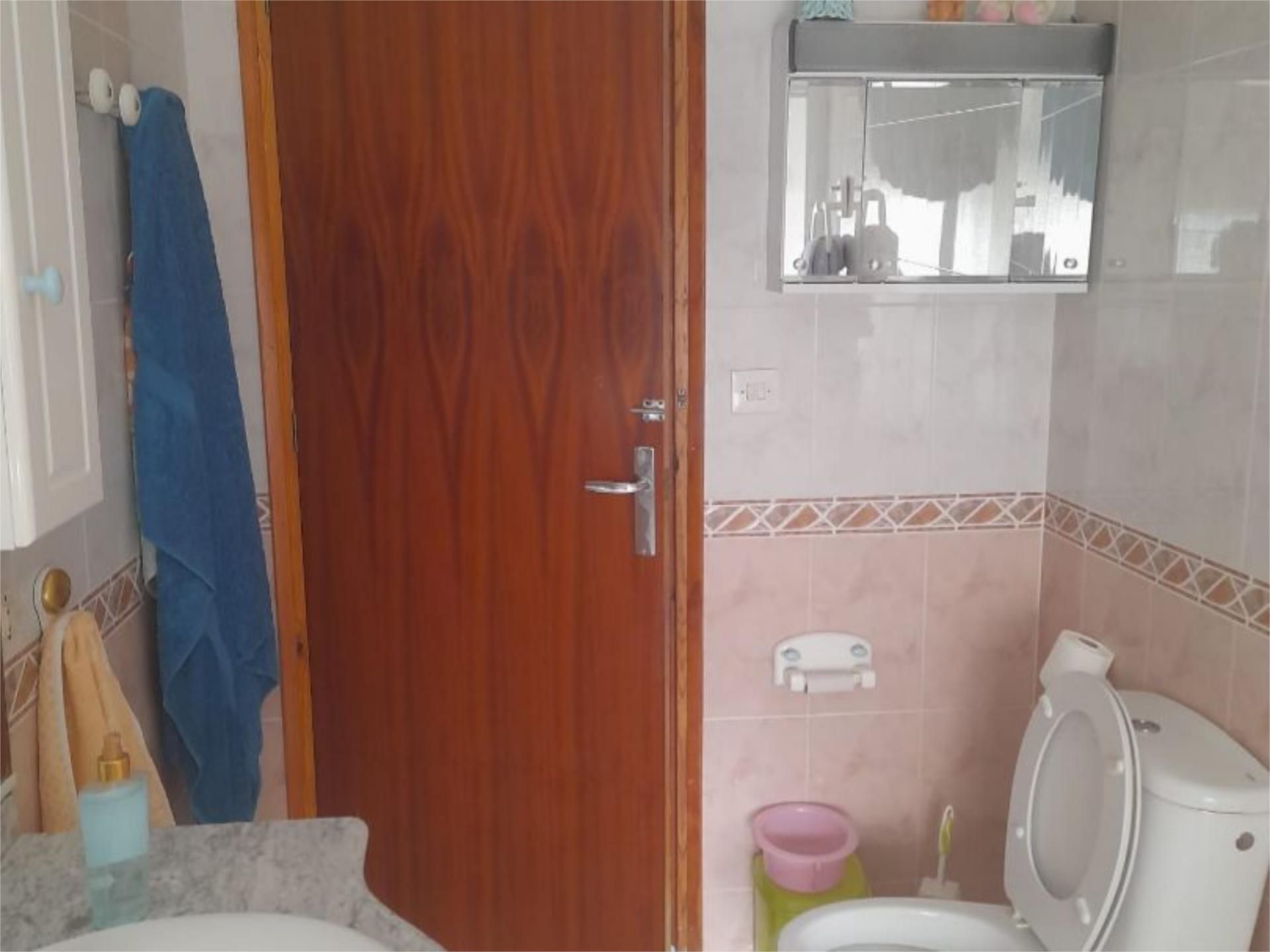 Bany de Planta baixa en venda en Gorafe amb Jardí privat, Traster i Moblat