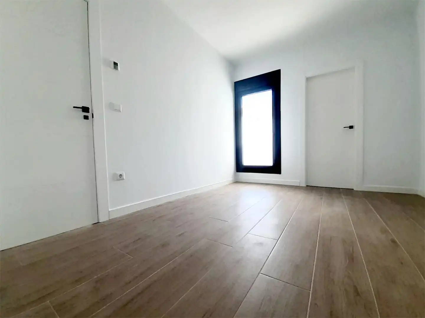 Casa o chalet en venta en Calle Barcelona, 59, Mota del Cuervo Habitación de Casa o chalet en venta en Mota del Cuervo con Calefacción y Jardín privado