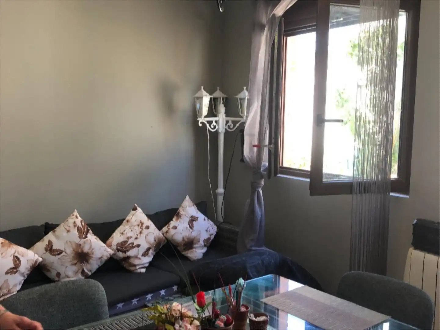 Sala de estar de Piso en venta en Saldaña de Burgos con Calefacción, Parquet y Amueblado