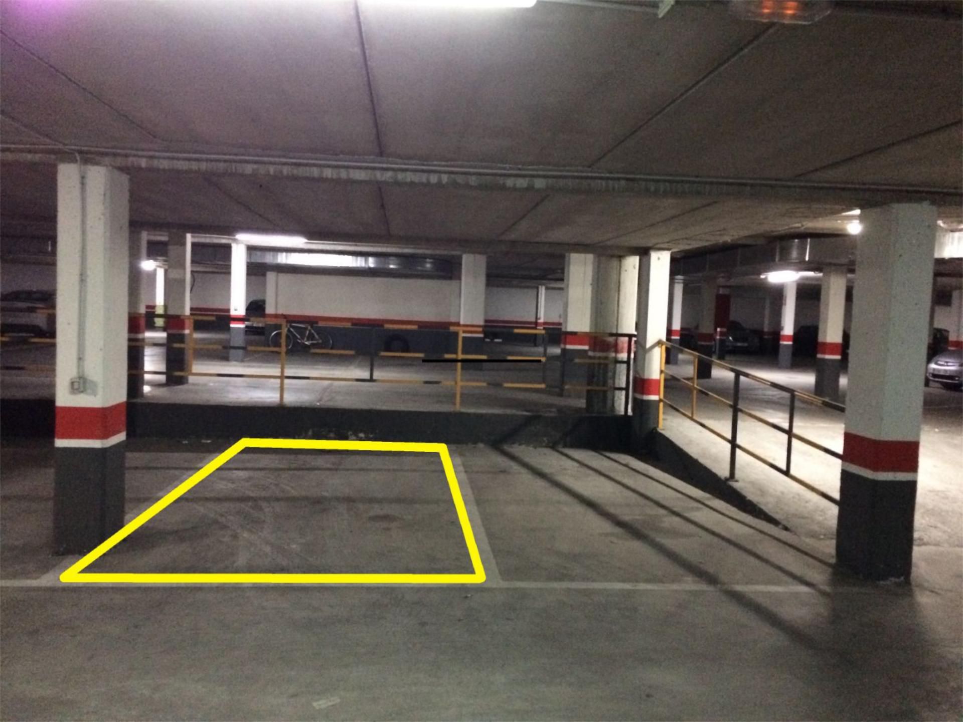 Aparcament de Garatge en venda en Burgos Capital