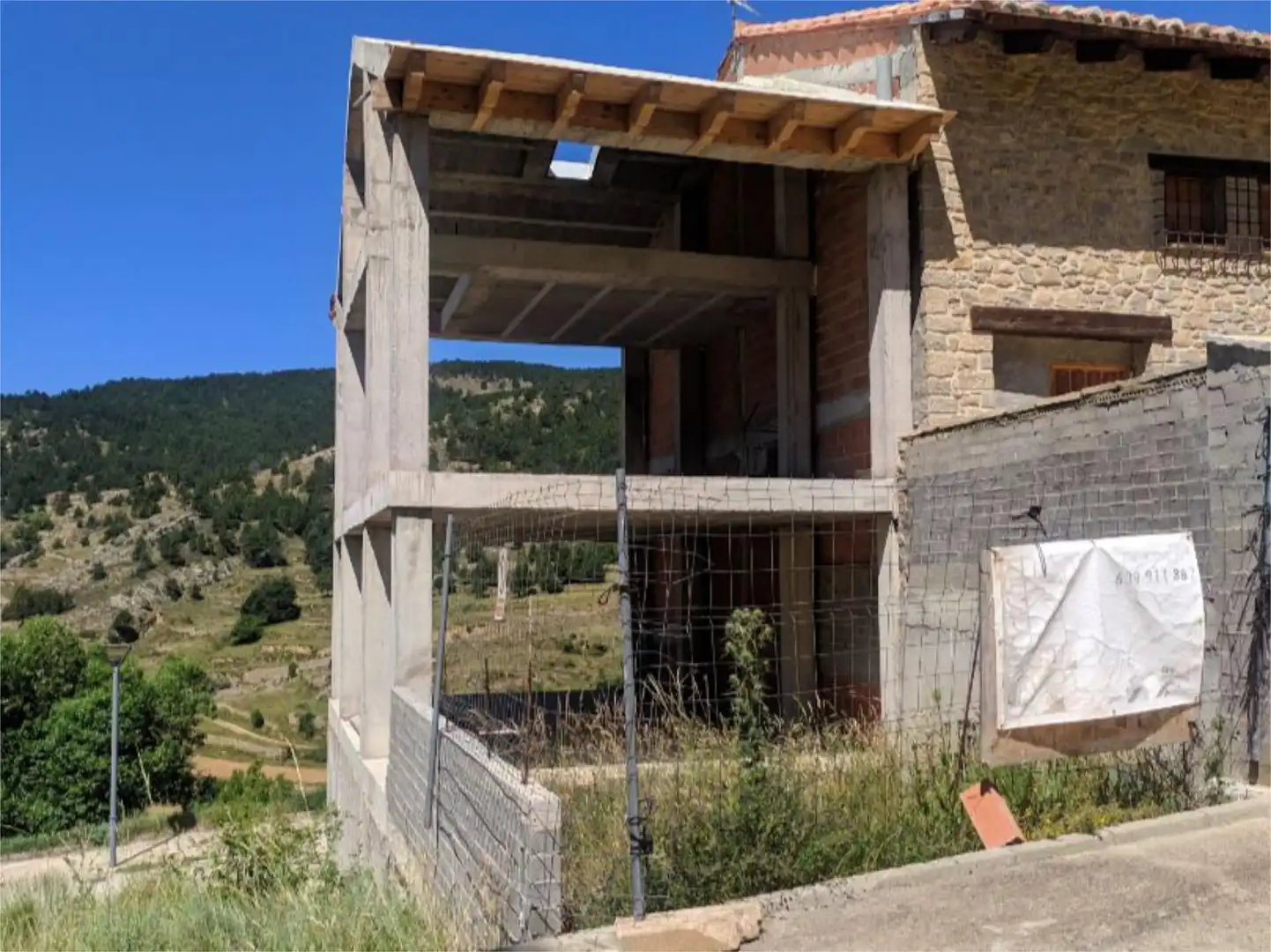 Land for sale in Linares de Mora Exterior view of Land for sale in Linares de Mora