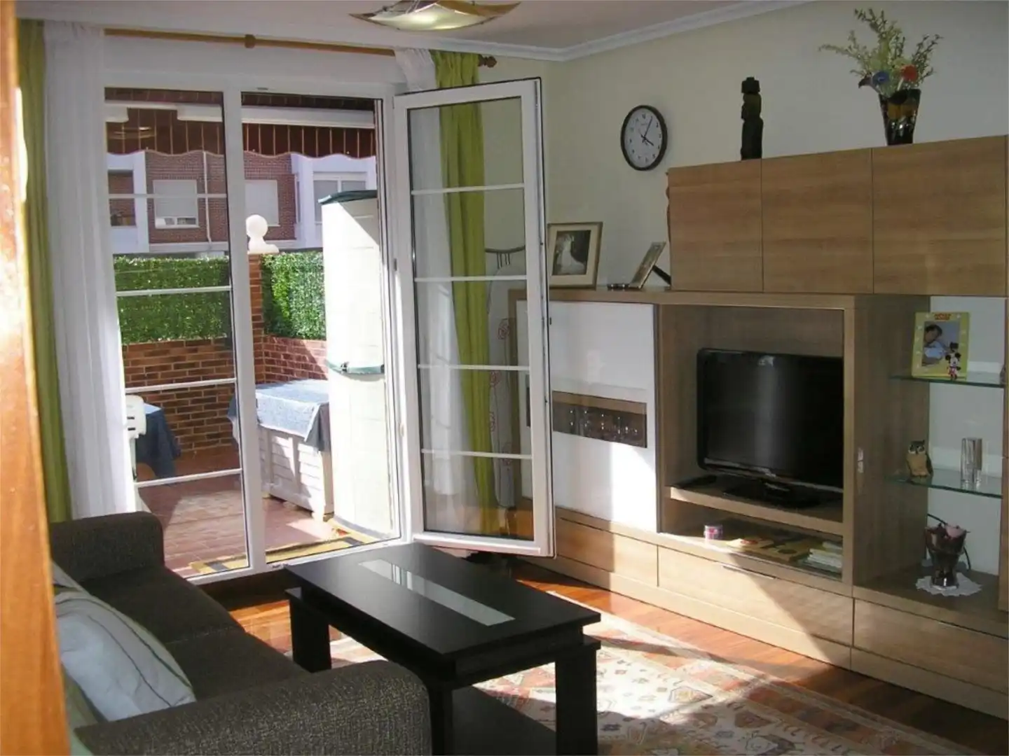 Wohnung zum Verkauf in Calle el Buciero, 20, Santoña Wohnzimmer von Wohnung zum Verkauf in Santoña mit Terrasse