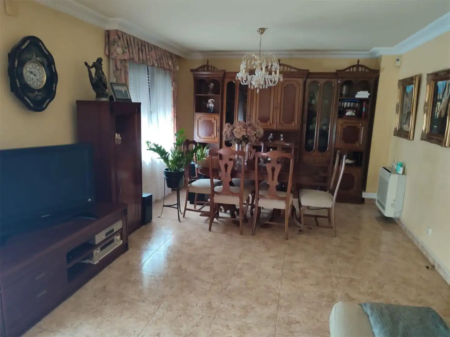 Casa adosada en venta en Calle Ciego de Tudela, 58, Centro Comedor de Casa adosada en venta en Tudela con Aire acondicionado, Calefacción y Jardín privado