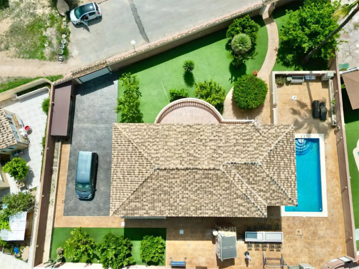 Vista exterior de Casa o xalet de lloguer en Torrevieja amb Aire condicionat, Jardí privat i Parquet