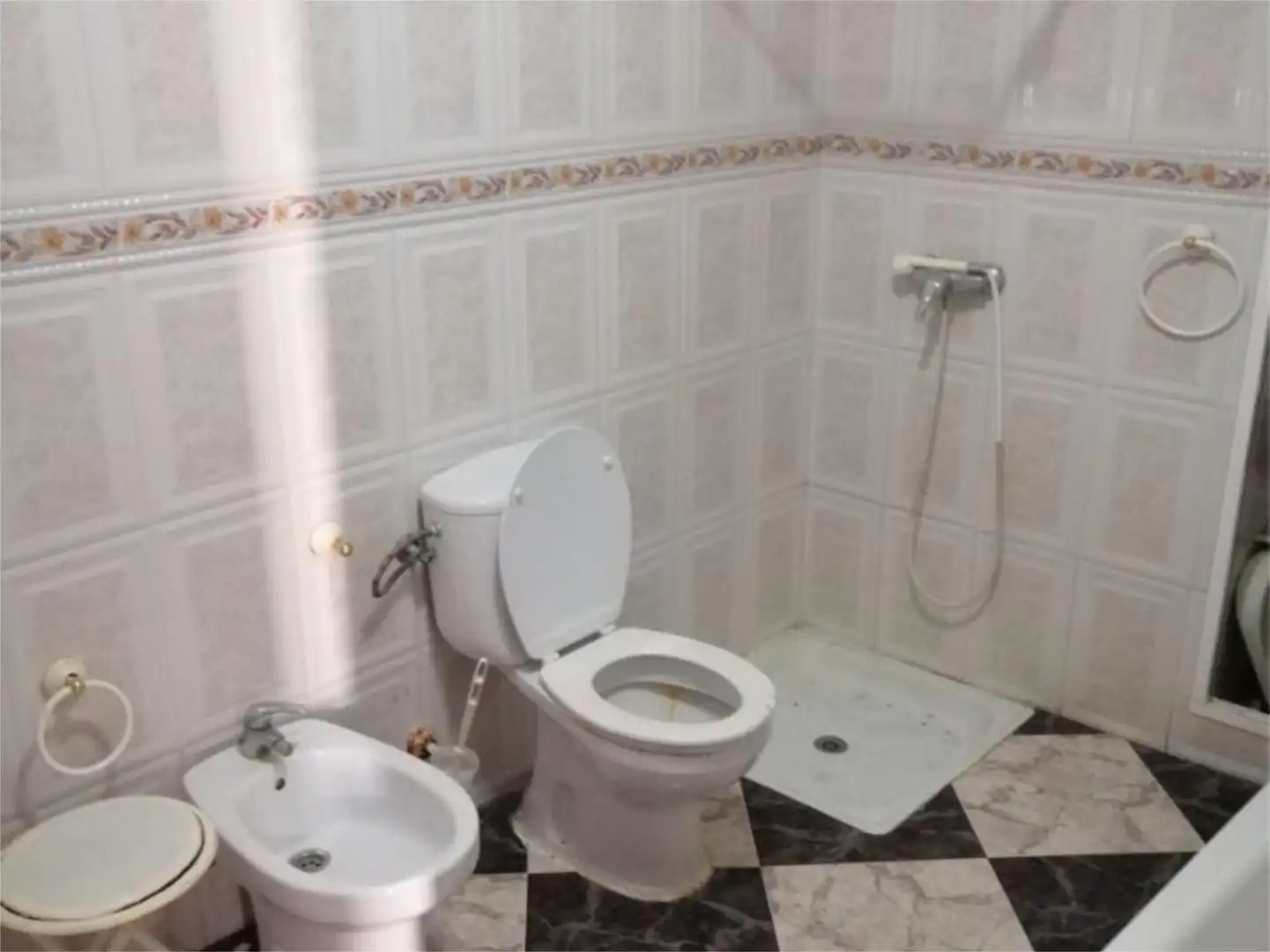 Detached homes for sale in Calle Nueva, 16, Calzadilla de los Barros Bathroom of Detached homes for sale in Calzadilla de los Barros with Terrace, Storage room and Furnished