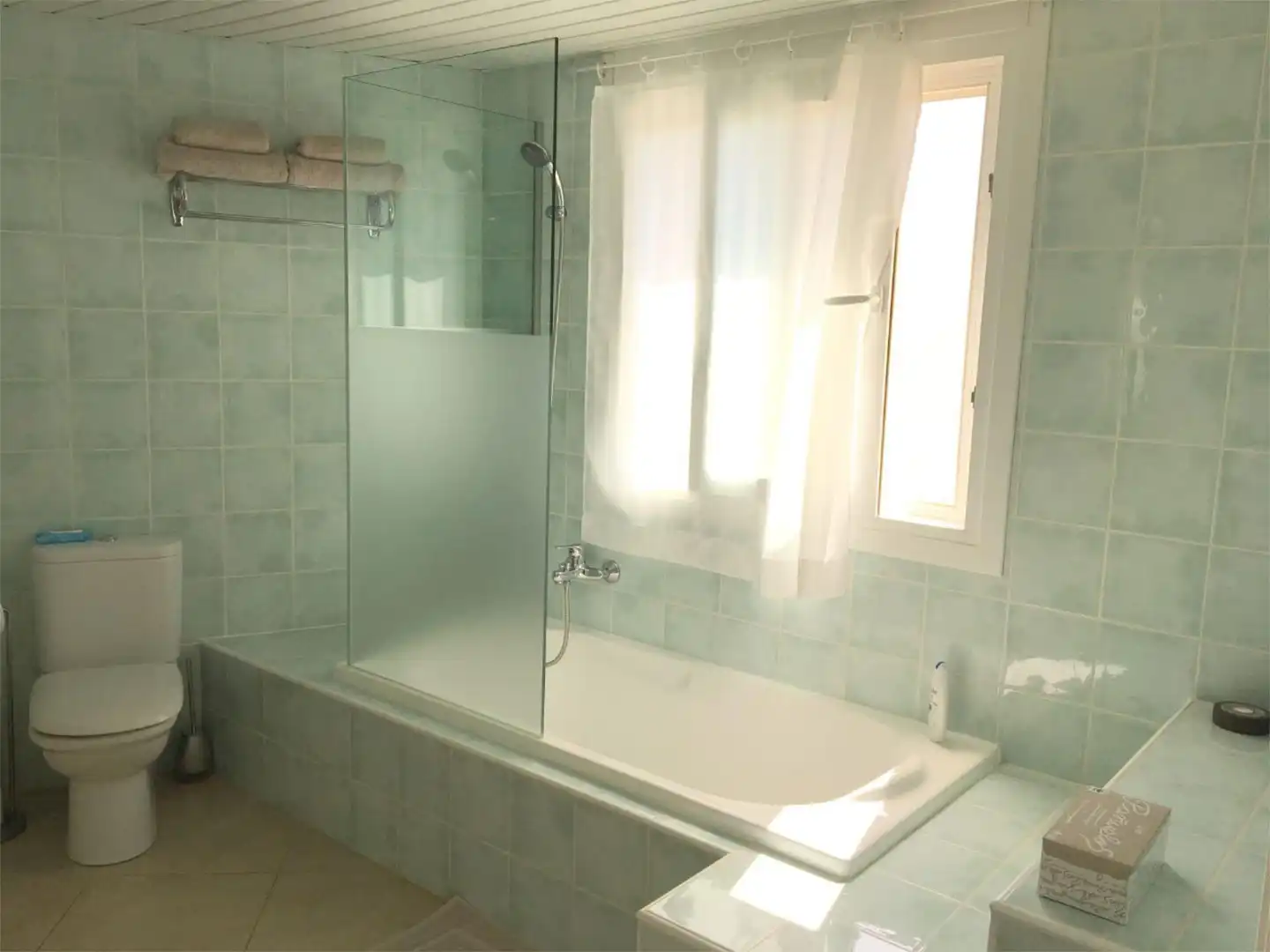 Badezimmer von Wohnung zur Miete in Llucmajor mit Klimaanlage, Heizung und Privatgarten