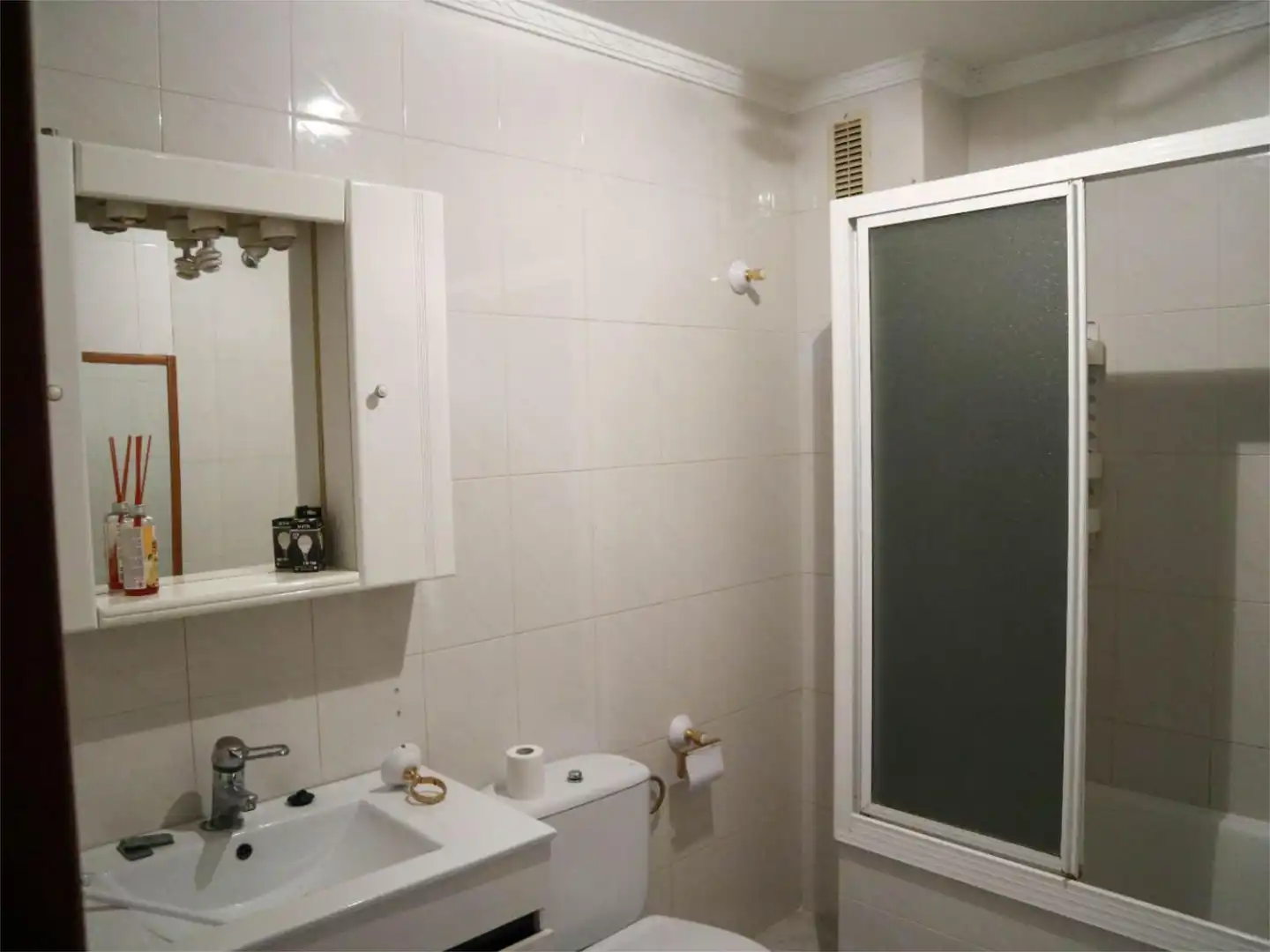 Bathroom of Flat for sale in La Rambla  with Air Conditioner, Terrace and Balcony