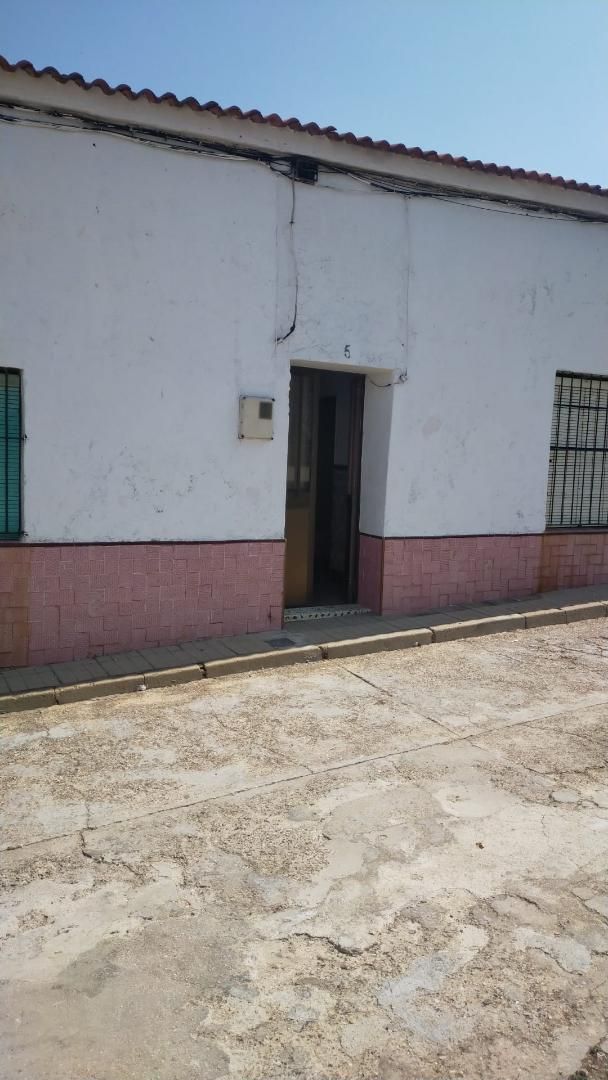 Exterior view of Single-family semi-detached for sale in Campofrío  with Terrace