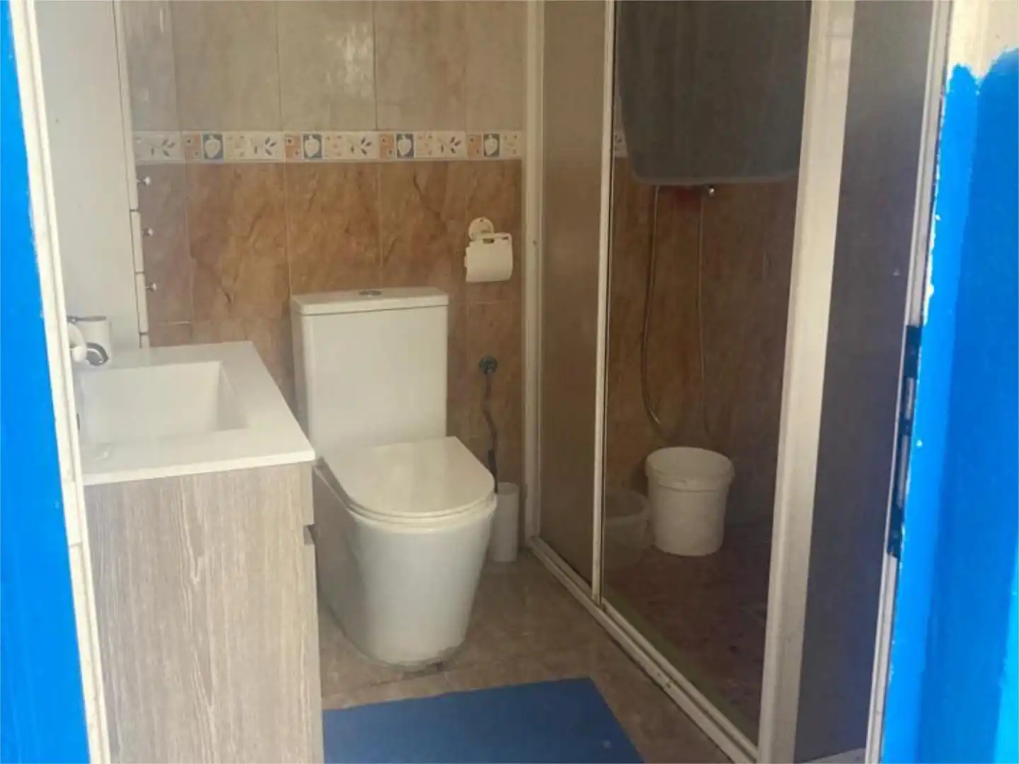 Wohnung zum Verkauf in Calle Cruz Cañizares, 29, Montefrío Badezimmer von Wohnung zum Verkauf in Montefrío mit Privatgarten, Terrasse und Abstellraum