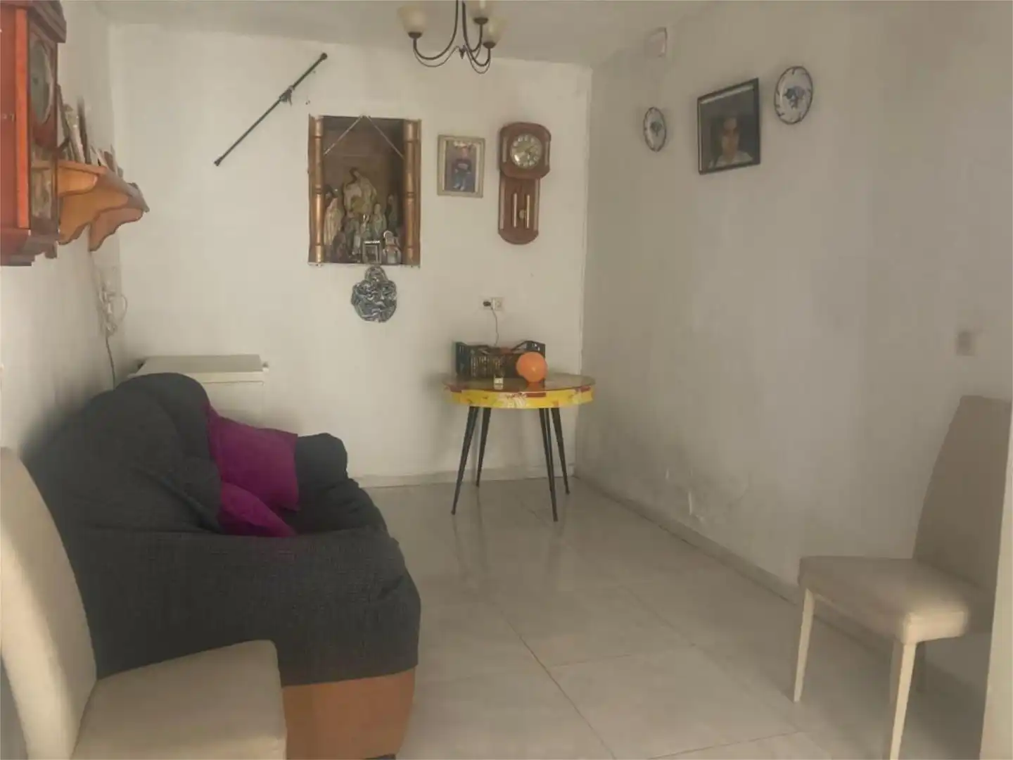Wohnung zum Verkauf in Calle Cruz Cañizares, 29, Montefrío Wohnzimmer von Wohnung zum Verkauf in Montefrío mit Privatgarten, Terrasse und Abstellraum