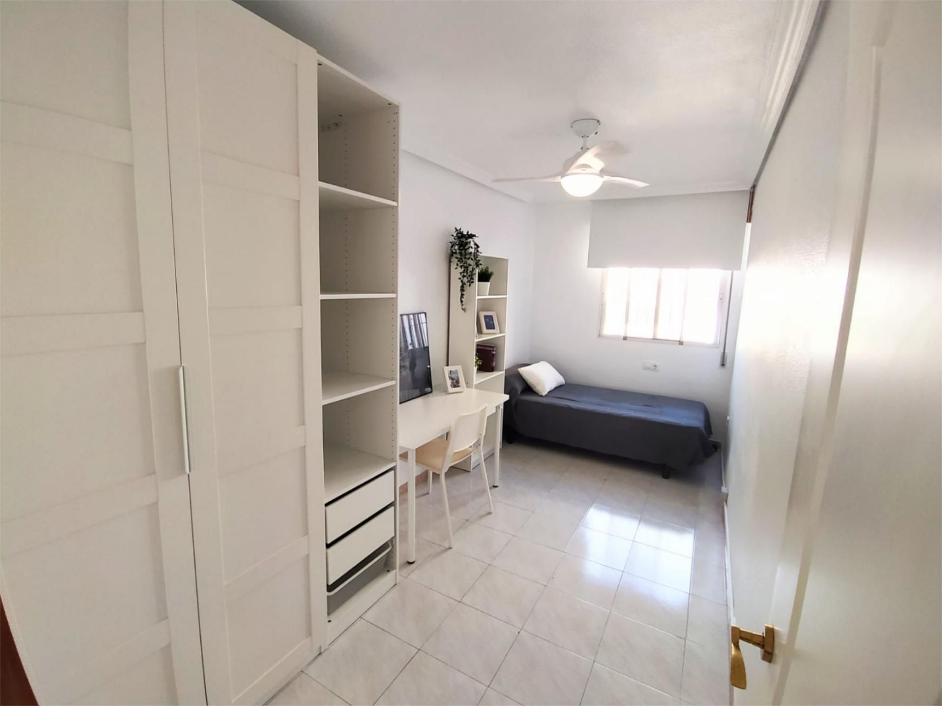 Flat to share in Calle Arroyo, 15, La Ñora Bedroom of Flat to share in  Murcia Capital  with Air Conditioner, Terrace and Furnished