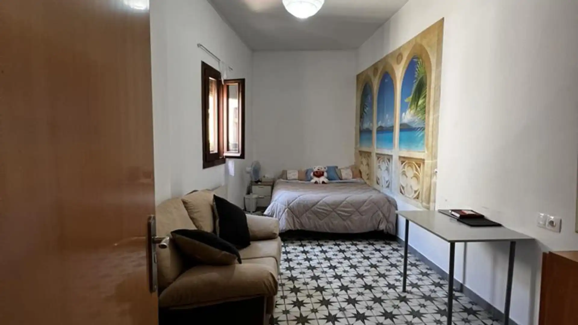 Habitación de Piso de alquiler en  Granada Capital con Aire acondicionado, Calefacción y Terraza