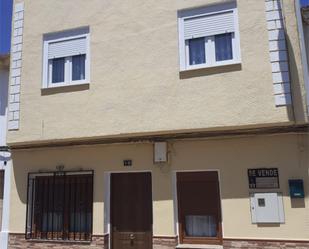 Vista exterior de Casa adosada en venda en Iniesta amb Terrassa