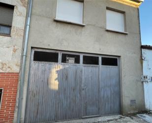 Parking of Single-family semi-detached for sale in Villoruela