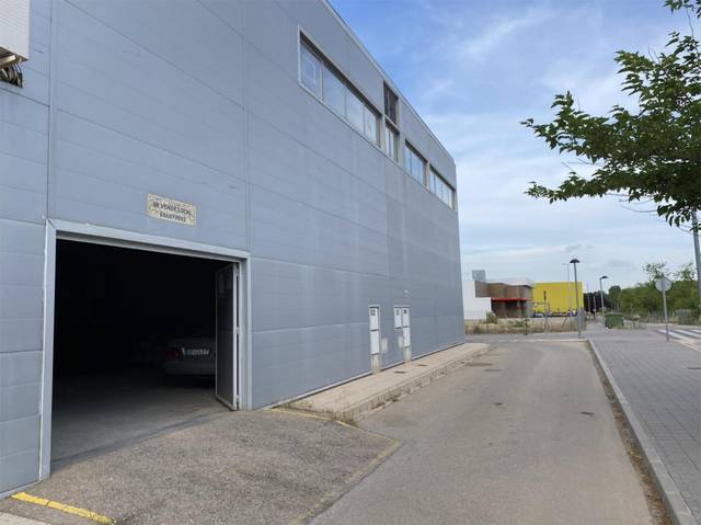 Nave industrial en Venta en Avenida Adolfo Suárez, 31 en Almansa