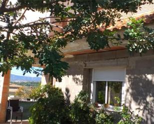 Vista exterior de Casa o xalet en venda en Llíria amb Aire condicionat, Terrassa i Piscina