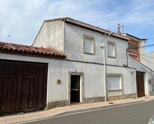 Vista exterior de Casa o xalet en venda en Dueñas