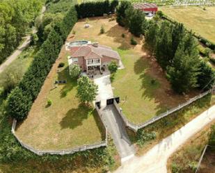 Vista exterior de Casa o xalet en venda en Monforte de Lemos amb Piscina