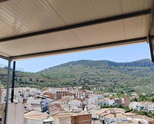 Vista exterior de Casa o xalet en venda en Castillo de Locubín amb Aire condicionat, Terrassa i Balcó