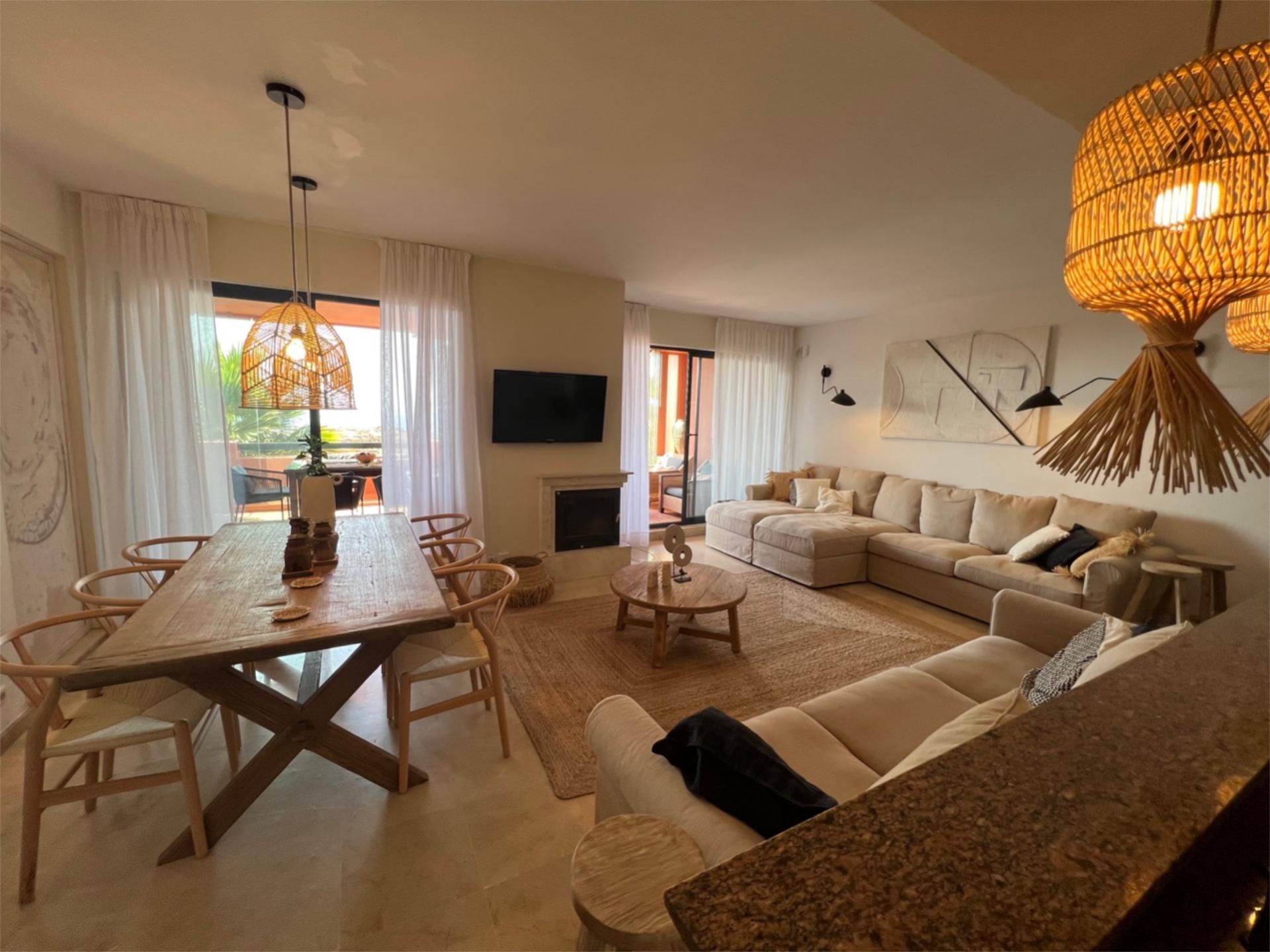 Sala d'estar de Apartament en venda en Mijas amb Aire condicionat, Terrassa i Piscina