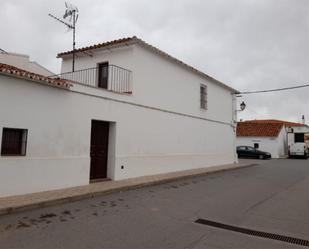 Vista exterior de Casa adosada en venda en Ahillones amb Terrassa, Traster i Balcó