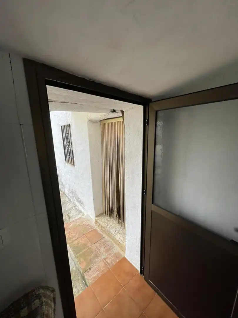 Casa adosada en venta en Calle Iglesia, 6, Parauta Casa adosada en venta en Parauta con Jardín privado, Terraza y Amueblado