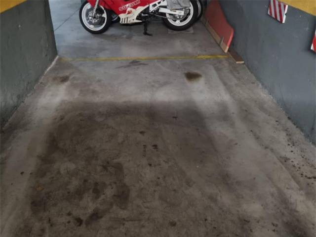 Garaje en Alquiler en Travesía Tomás de Burgui, 2A en Ansoáin / Antsoain