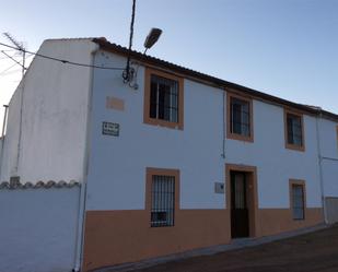 Exterior view of House or chalet for sale in Benquerencia de la Serena  with Terrace and Storage room