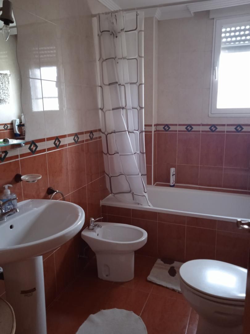 Bathroom of House or chalet for sale in Villamuriel de Cerrato  with Heating, Private garden and Parquet flooring