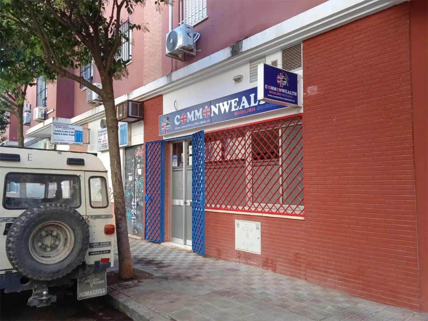 Commercial properties for sale in Calle Estrella Rigel, 1, Pino Montano - Consolación Commercial properties for sale in Sevilla with Air Conditioner and Heating