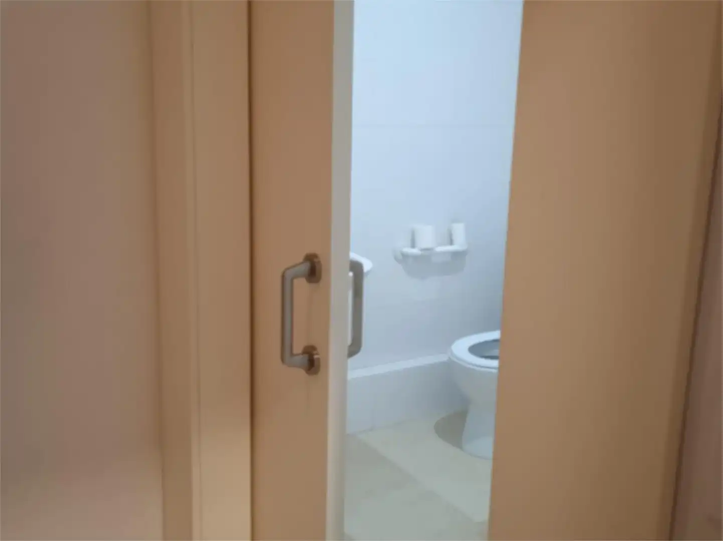 Commercial properties for sale in Calle Estrella Rigel, 1, Pino Montano - Consolación Bathroom of Commercial properties for sale in Sevilla with Air Conditioner and Heating