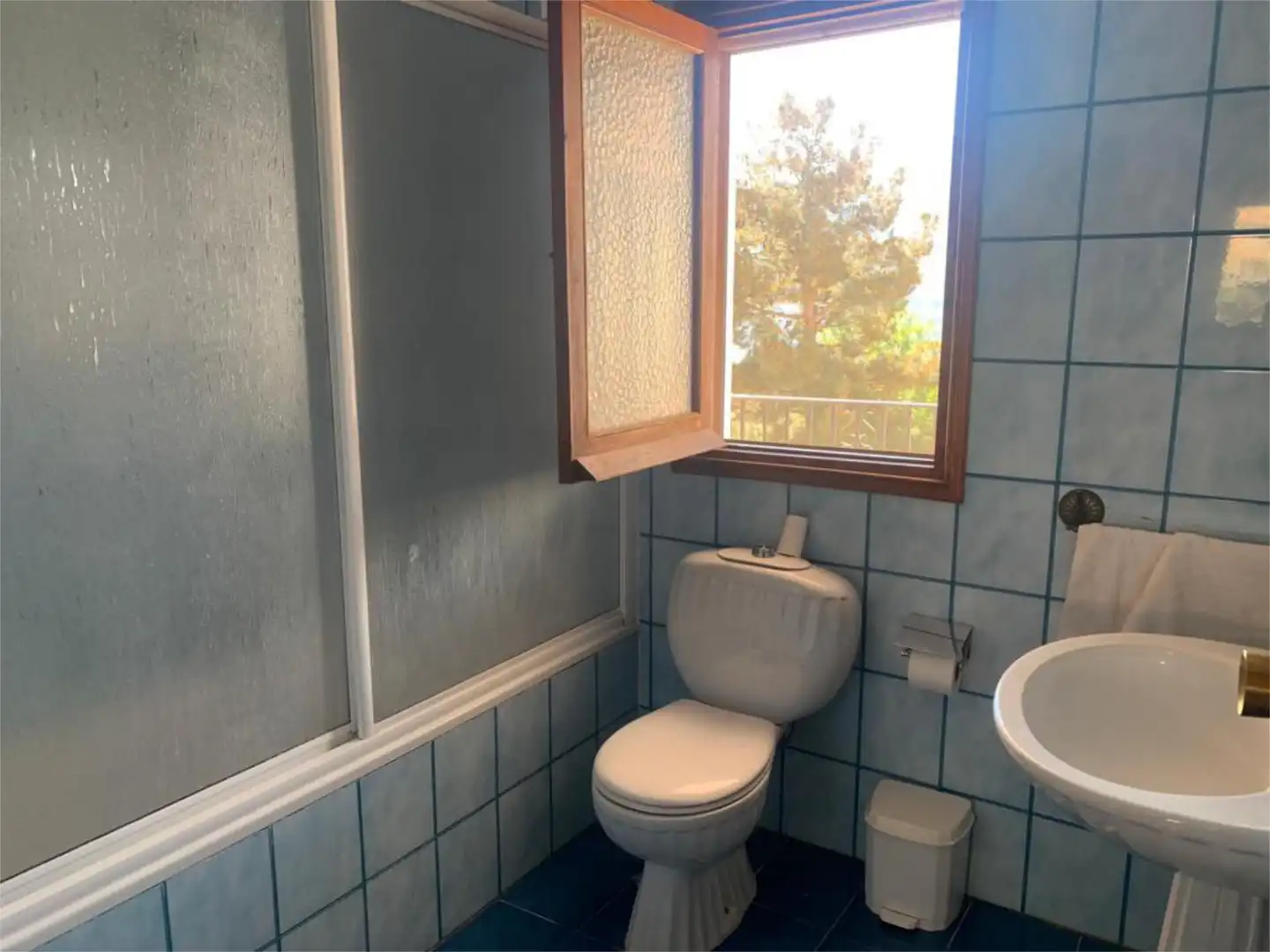 Country homes for sale in Diseminado Diseminados, 697, Órgiva Bathroom of Country homes for sale in Órgiva with Terrace, Swimming Pool and Balcony