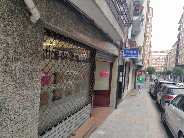 Local comercial en Venta en Araba Kalea, 14 en Centro