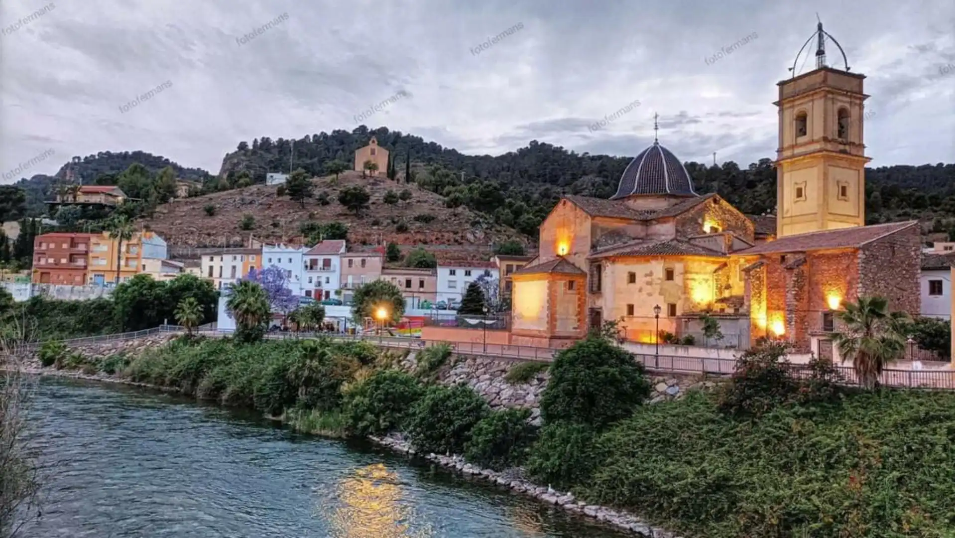 Vista exterior de Casa adosada en venda en Sumacàrcer amb Terrassa