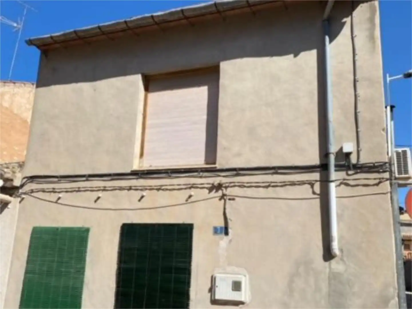Casa adosada en venta en Plaza de la Concordia, 14, Algueña Vista exterior de Casa adosada en venta en Algueña con Aire acondicionado y Amueblado