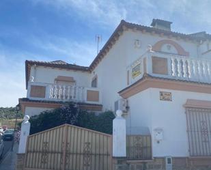 Vista exterior de Casa adosada en venda en Canena amb Aire condicionat, Terrassa i Balcó