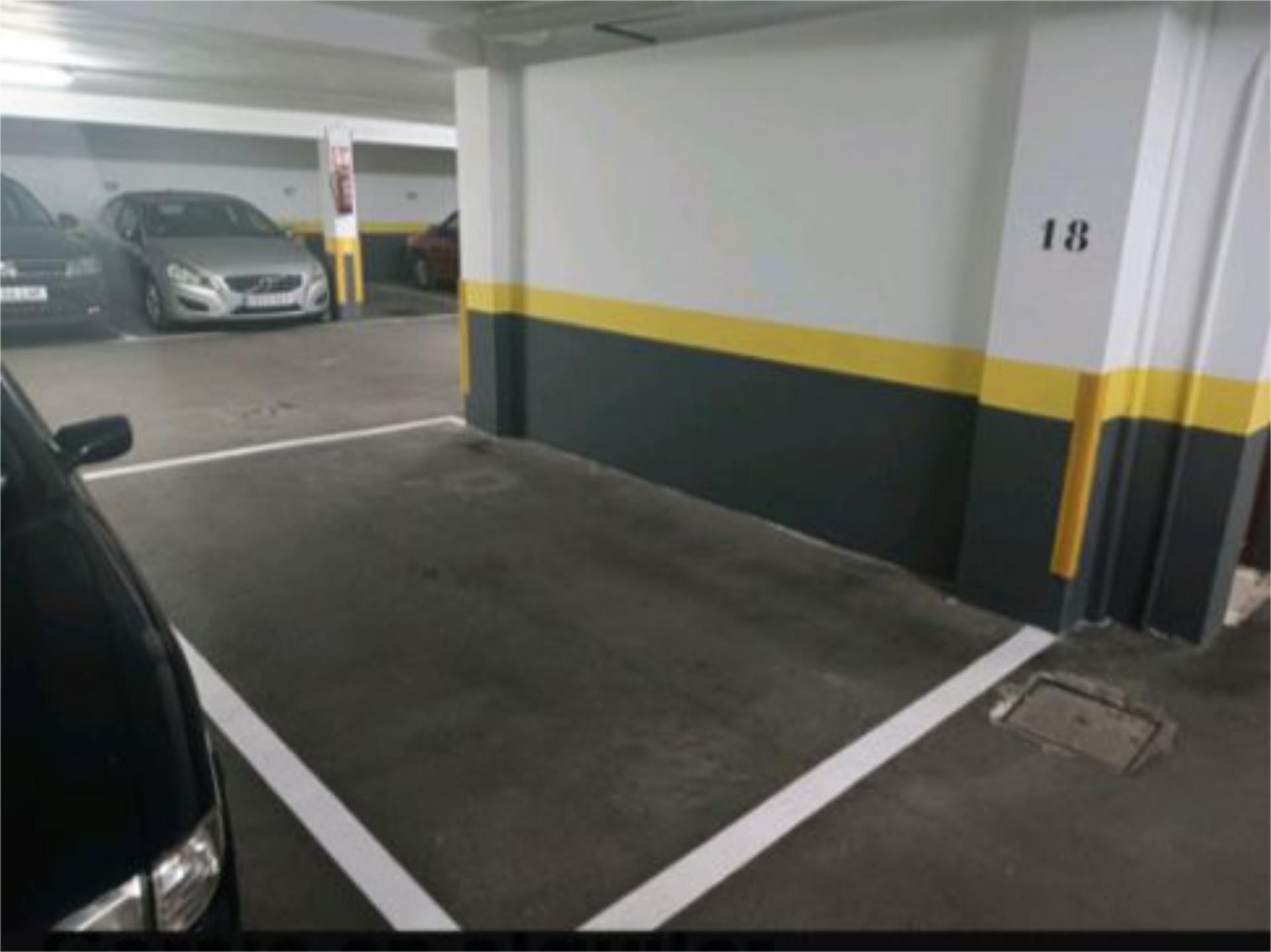 Parking of Garage to rent in  Madrid Capital