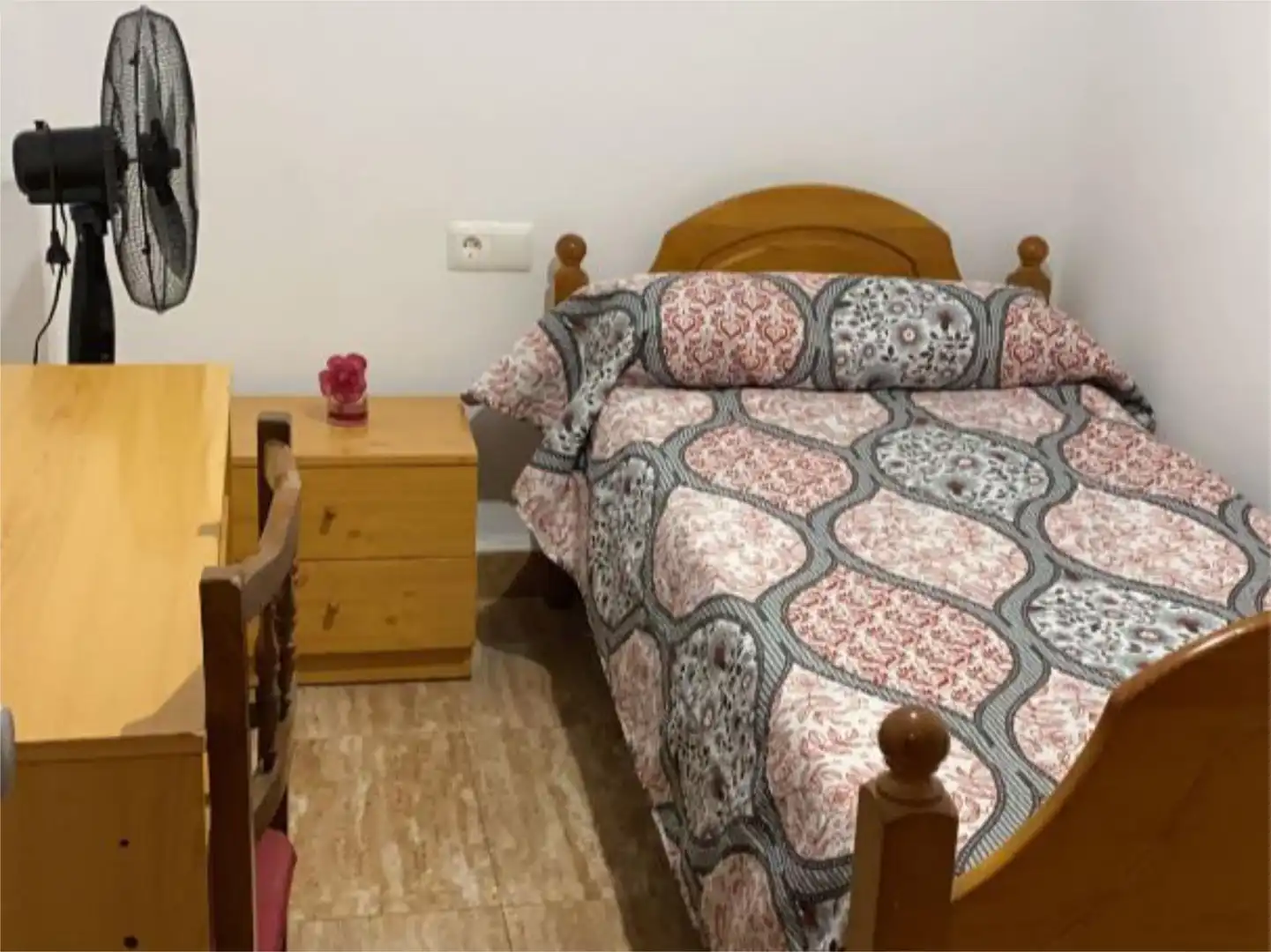 Habitación en Calle Pintor Espinosa, 7, Vista Alegre - Parque Cruz Conde Habitación en Calle Pintor Espinosa, 7, Vista Alegre - Parque Cruz Conde